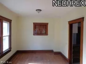 208 George St, Elyria, OH 44035 photo 4