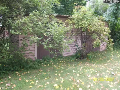 421 32nd St NW, Canton, OH 44709 photo 4