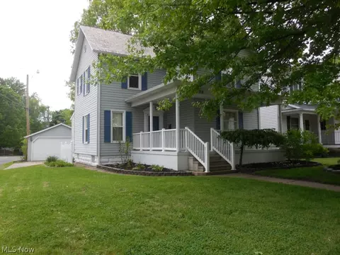918 Dover Ave, Dover, OH 44622 photo 1