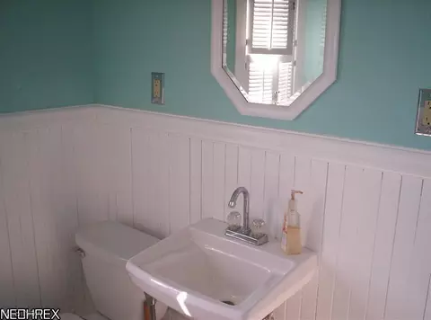 918 Dover Ave, Dover, OH 44622 photo 6
