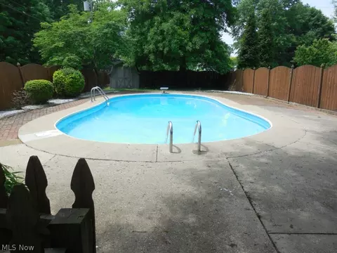 918 Dover Ave, Dover, OH 44622 photo 18