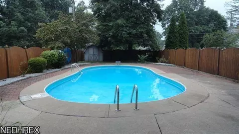 918 Dover Ave, Dover, OH 44622 photo 9