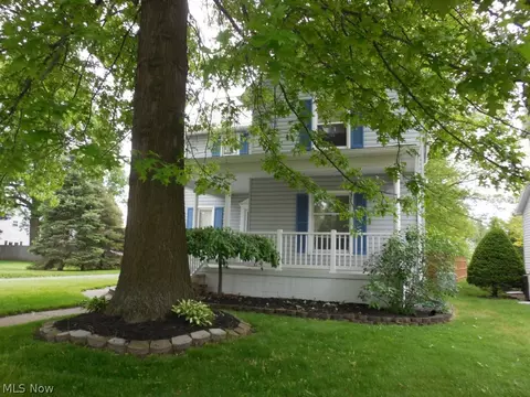 918 Dover Ave, Dover, OH 44622 photo 2