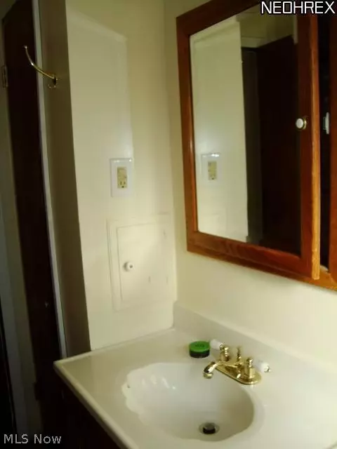 237 Lloyd Rd, Euclid, OH 44132 photo 14