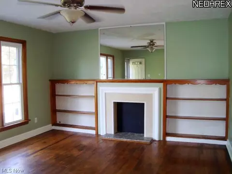 237 Lloyd Rd, Euclid, OH 44132 photo 3