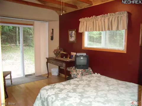 233 E Mohawk Dr, Malvern, OH 44644 photo 6