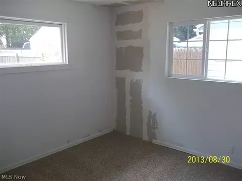 848 Oak St, Elyria, OH 44035 photo 5