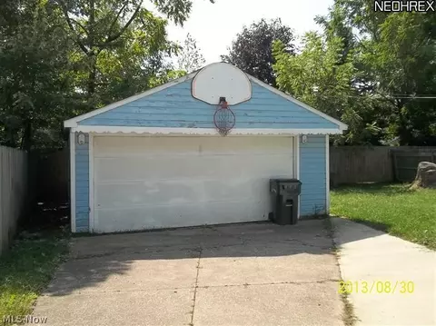 848 Oak St, Elyria, OH 44035 photo 10