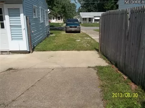 848 Oak St, Elyria, OH 44035 photo 13