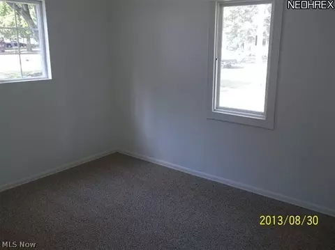848 Oak St, Elyria, OH 44035 photo 6