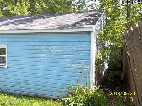 848 Oak St, Elyria, OH 44035 photo 14
