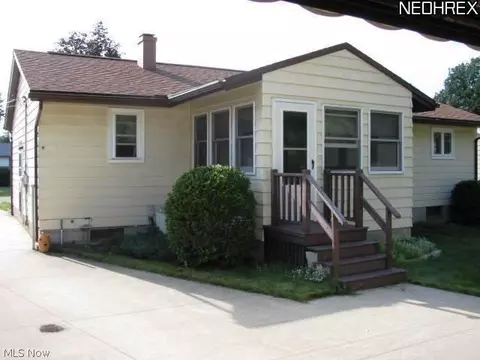 6161 Bramblewood Pl, Mentor, OH 44060 photo 3