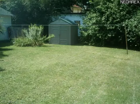 936 Peerless Ave, Akron, OH 44320 photo 4