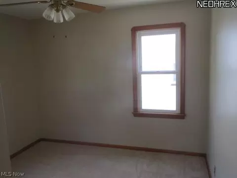 8204 Ivandale Dr, Parma, OH 44129 photo 7