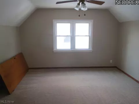 8204 Ivandale Dr, Parma, OH 44129 photo 9