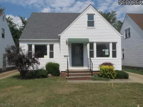 8204 Ivandale Dr, Parma, OH 44129 photo 1