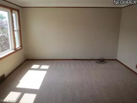 8204 Ivandale Dr, Parma, OH 44129 photo 2