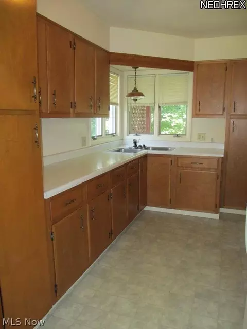517 Bunker Hill Rd, Ashtabula, OH 44004 photo 3