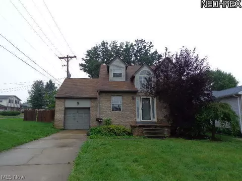 597 9th St, Struthers, OH 44471 photo 1