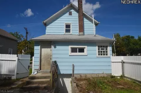 1620 W 4th St, Ashtabula, OH 44004 photo 2