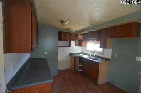 1620 W 4th St, Ashtabula, OH 44004 photo 5