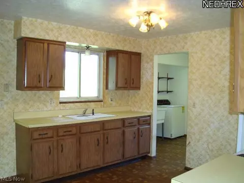 824 Orchard Rd, Willoughby, OH 44094 photo 5