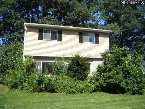 824 Orchard Rd, Willoughby, OH 44094 photo 1