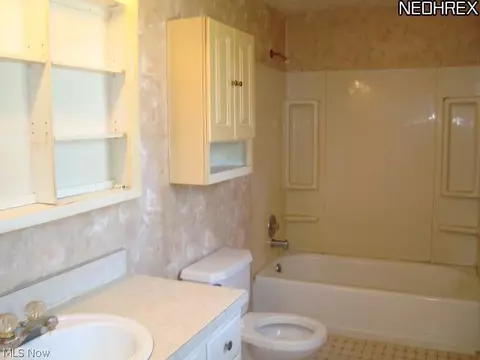 824 Orchard Rd, Willoughby, OH 44094 photo 14