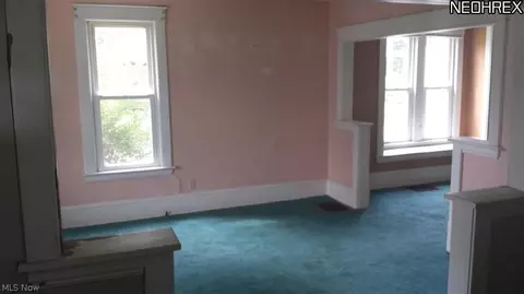 733 W 57th St, Ashtabula, OH 44004 photo 7