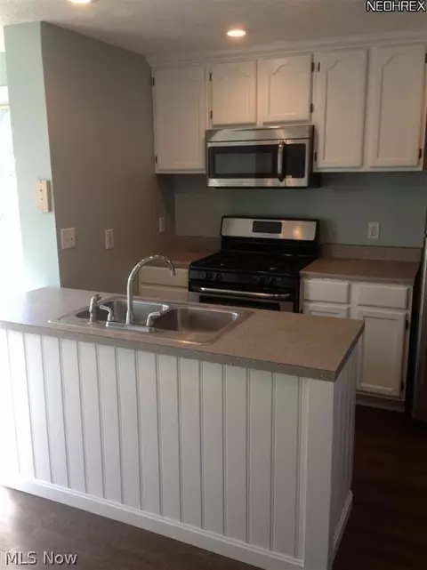 1666 Walnut Blvd, Ashtabula, OH 44004 photo 7