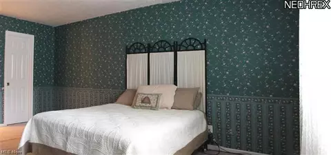 411 E Barrington Dr, Chardon, OH 44024 photo 14