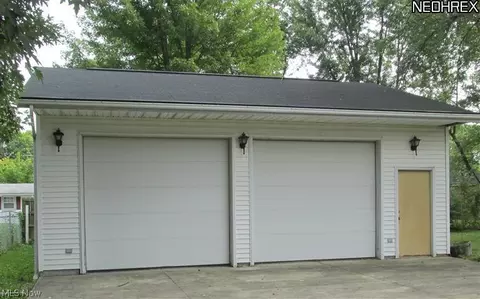 291 Abbe Rd N, Elyria, OH 44035 photo 2