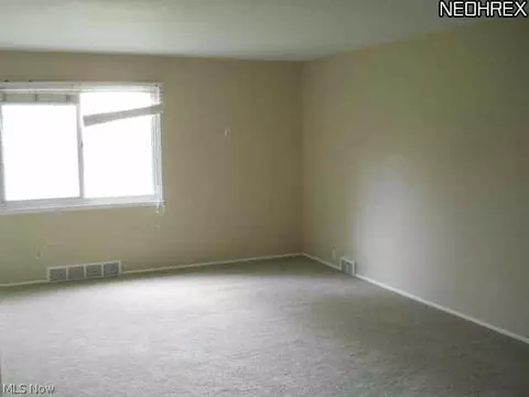 32781 Baldwin Rd, Solon, OH 44139 photo 2