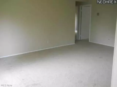32781 Baldwin Rd, Solon, OH 44139 photo 4