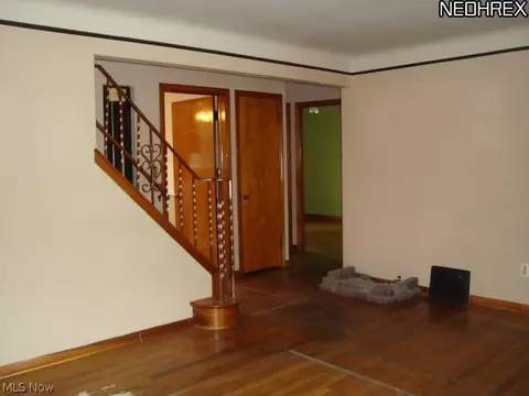 849 E 218th St, Euclid, OH 44119 photo 5