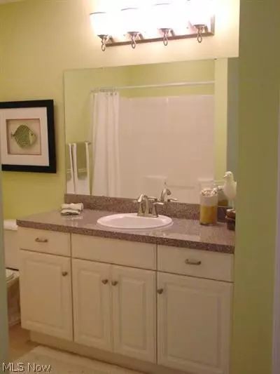 3908 Coventry Ln, Huron, OH 44839 photo 9