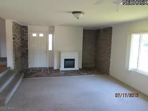 154 Morgan Ave, Elyria, OH 44035 photo 4