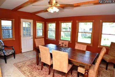 422 Maple Ave, Berea, OH 44017 photo 2