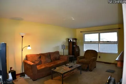 422 Maple Ave, Berea, OH 44017 photo 6