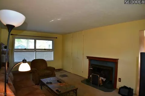 422 Maple Ave, Berea, OH 44017 photo 7