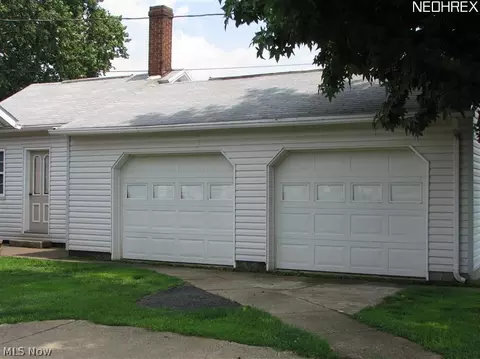 322 W 4th St, Dover, OH 44622 photo 5