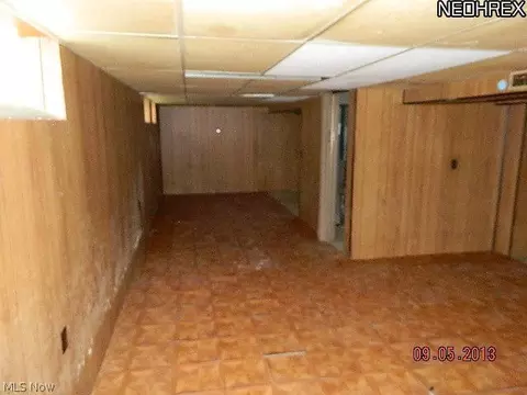 18221 Libby Rd, Maple Heights, OH 44137 photo 9