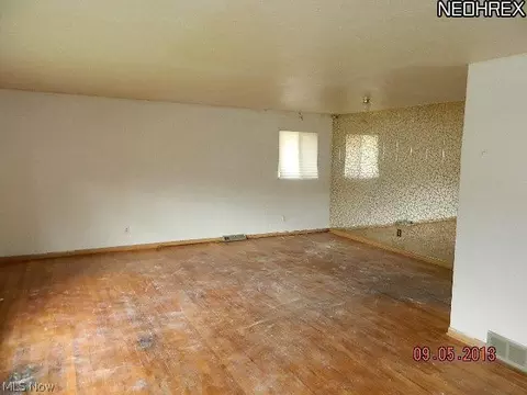 18221 Libby Rd, Maple Heights, OH 44137 photo 11
