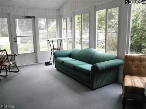 285 Robin Dr, Berea, OH 44017 photo 7