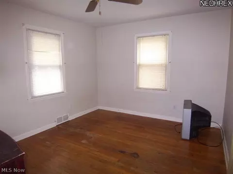 727 Union Ave, Ashtabula, OH 44004 photo 8