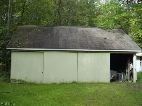 6707 Hyde Rd, Windsor, OH 44099 photo 2