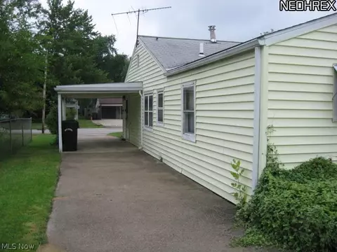 671 Weller Rd, Elyria, OH 44035 photo 3