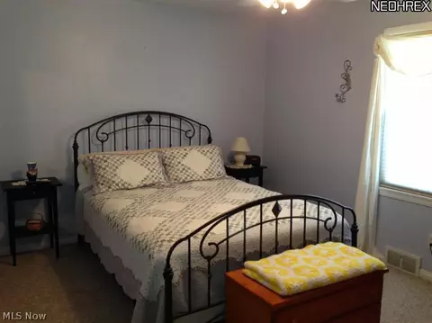 4048 Shelby Rd, Youngstown, OH 44511 photo 13