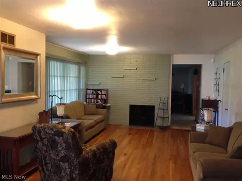 4048 Shelby Rd, Youngstown, OH 44511 photo 4