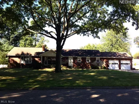 4048 Shelby Rd, Youngstown, OH 44511 photo 1